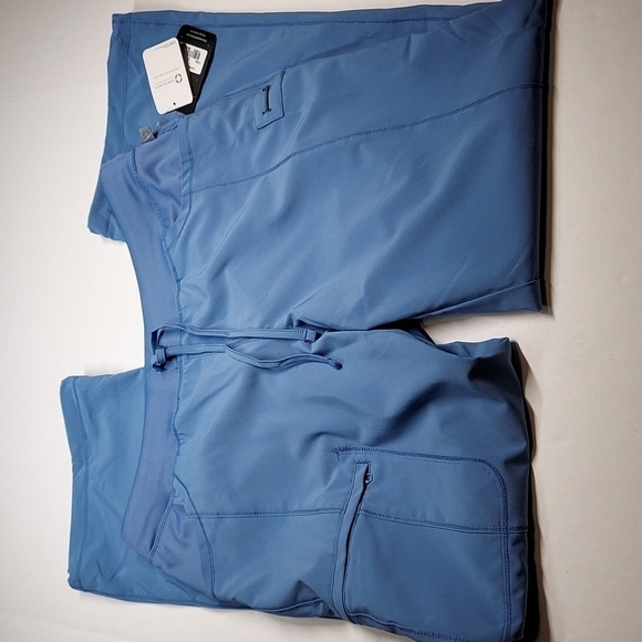 Cherokee Infinity Scrub pants & Top Bundle - Picture 5 of 16